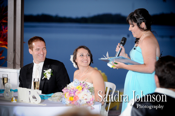 Best Lakeside wedding at Paradise Cove in Orlando, Florida - Wedding photographer - Sandra Johnson (SJFoto.com)